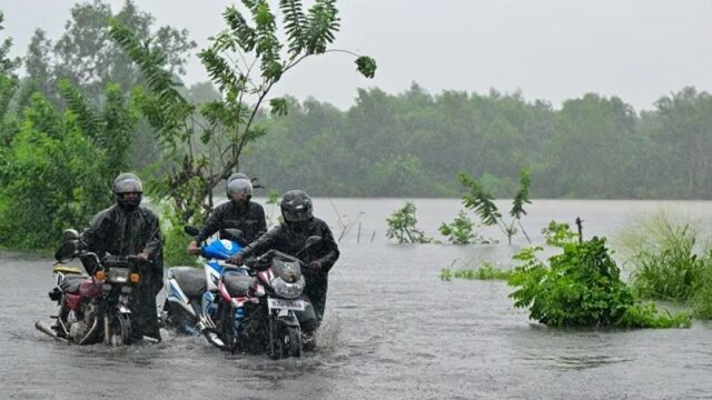 শ্রীলঙ্কায় ঘূর্ণিঝড় ‘ডিটওয়াহর’ ভয়াবহ তাণ্ডব; মৃত্যু ৫৬
