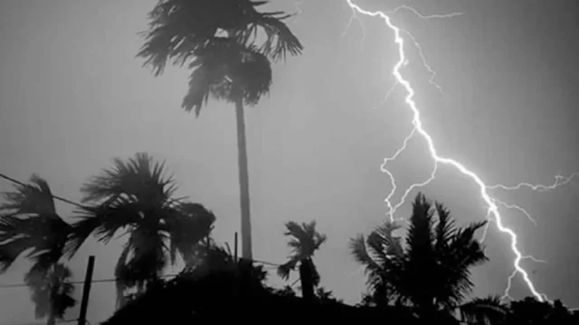 টানা বজ্রবৃষ্টির পূর্বাভাস, দক্ষিণ বঙ্গোপসাগরে লঘুচাপের প্রভাব