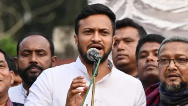 আওয়ামী লীগের রাজনীতিতেই থাকতে চান সাকিব আল&hellip;