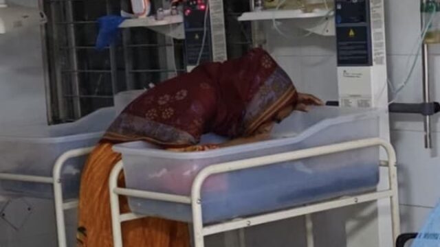 মাত্র ১০ মিনিটে শিশুকে দেওয়া হয় ৫০&hellip;