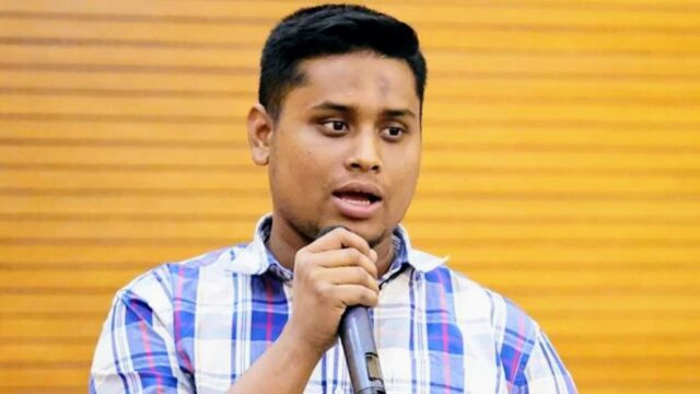 ‘বছরের পর বছর নিয়োগ নেই, আজ যখন পরীক্ষা, তখন প্রশ্নফাঁস—কী নির্মমতা!’: হাসনাত আবদুল্লাহ