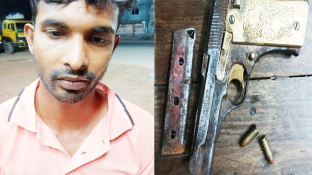 বেনাপোলে ভ্যানের ছাউনি থেকে পিস্তল, গুলি ও ম্যাগজিন উদ্ধারসহ&hellip;