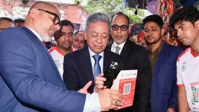 রিকশাচালক ও ক্ষুদ্র ব্যবসায়ীরাও পাবেন কিউআর সেবা: অর্থমন্ত্রী